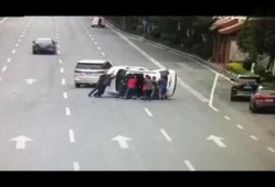 车祸视频合集,惊心动魄！车祸视频合集揭示事故瞬间